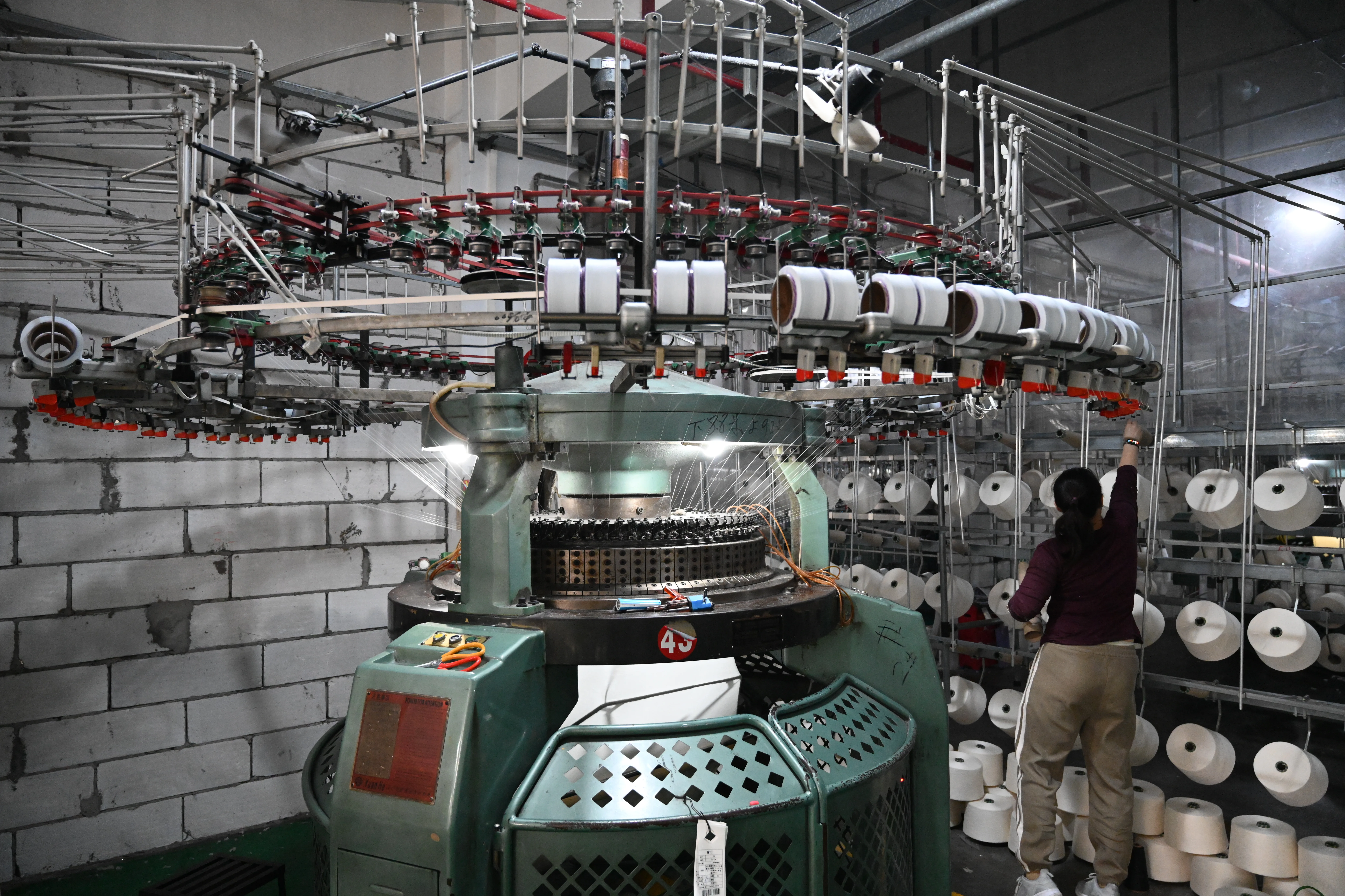 New Metallic Knit Fabric Collection Launched for Global Buyers